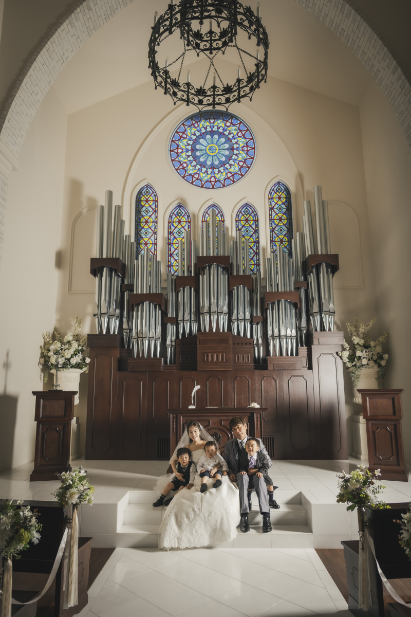 チャペルでご家族集合写真