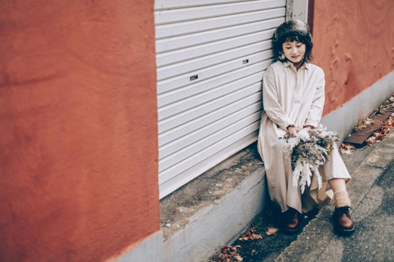 固いポージングは不要！