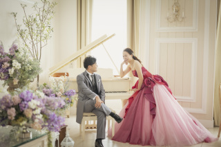 真っ白な披露宴会場での撮影❤