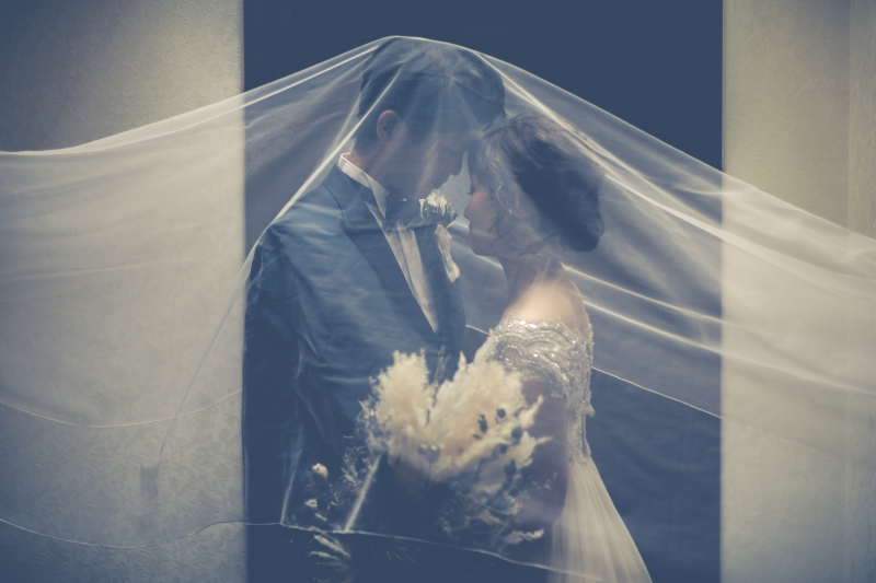 ベールを使った神秘的なアートフォト*
