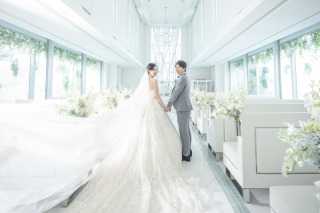 スタジオではなく結婚式場だから撮れる壮大なスケール