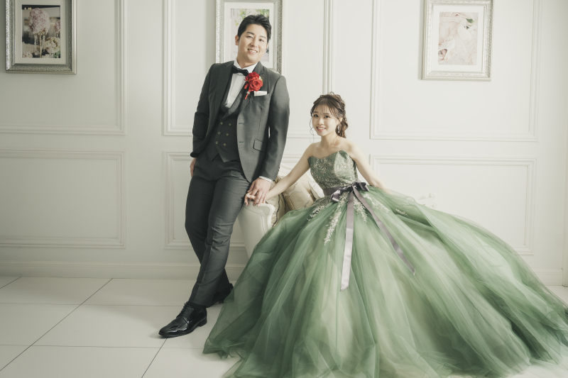 SCENE+RESORT_カラードレスが豊富