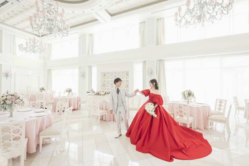 SCENE+RESORT_カラードレスが豊富