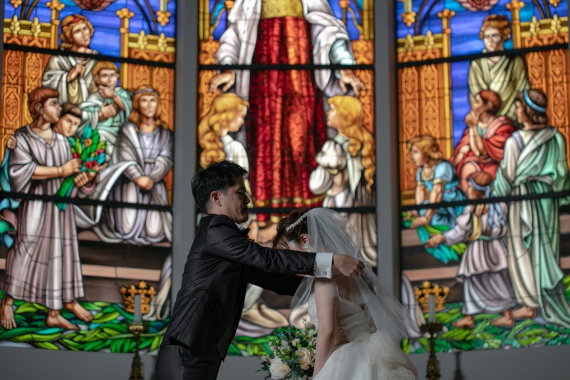 結婚の記念に派手な披露宴ではなく、おふたりらしいフォトウエディング