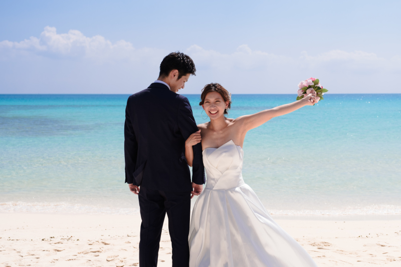 笑顔が魅力的なご新婦様
