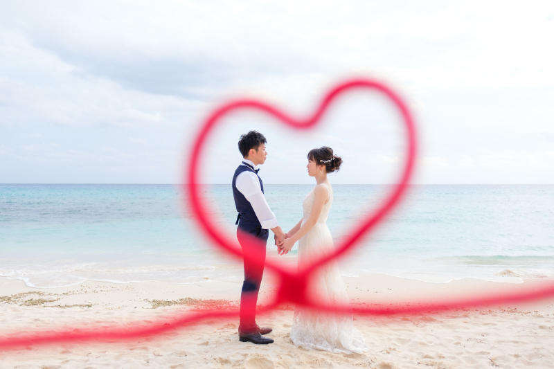 赤い糸を使って可愛らしく♡