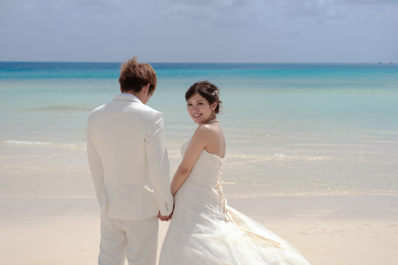 明るい笑顔のご新婦様