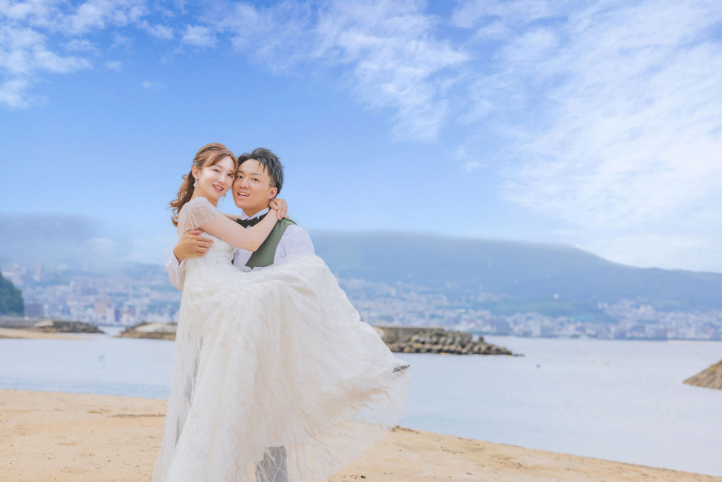 海辺や青空、グリーンバックにドレスが映える!!お二人の希望の場所でロケーション撮影♬全データプラン
