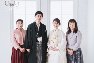 【和装】スタジオでご家族と一緒に