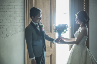 【洋装】チャペル館内プランでおふたりらしいウェディングを