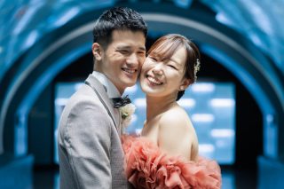 【洋装】赤いカラードレスで水族館フォト☆