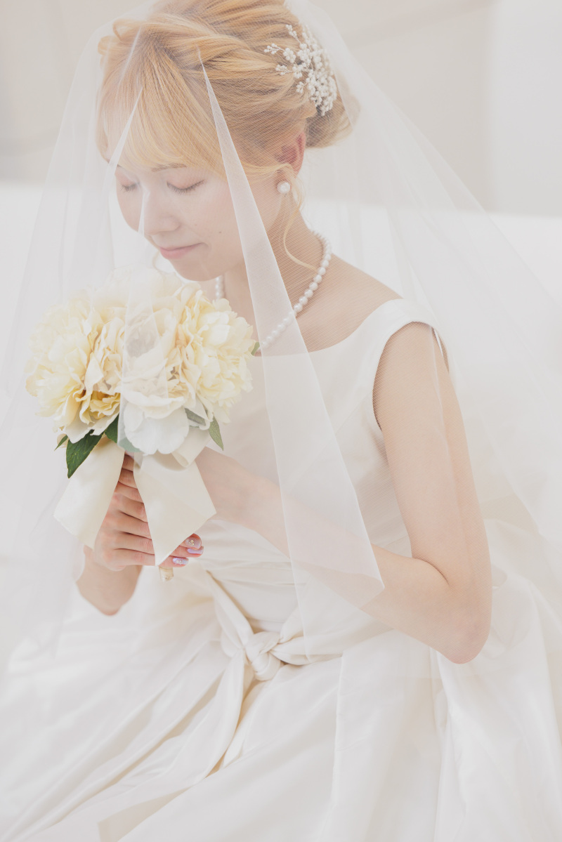 ベールをおろして