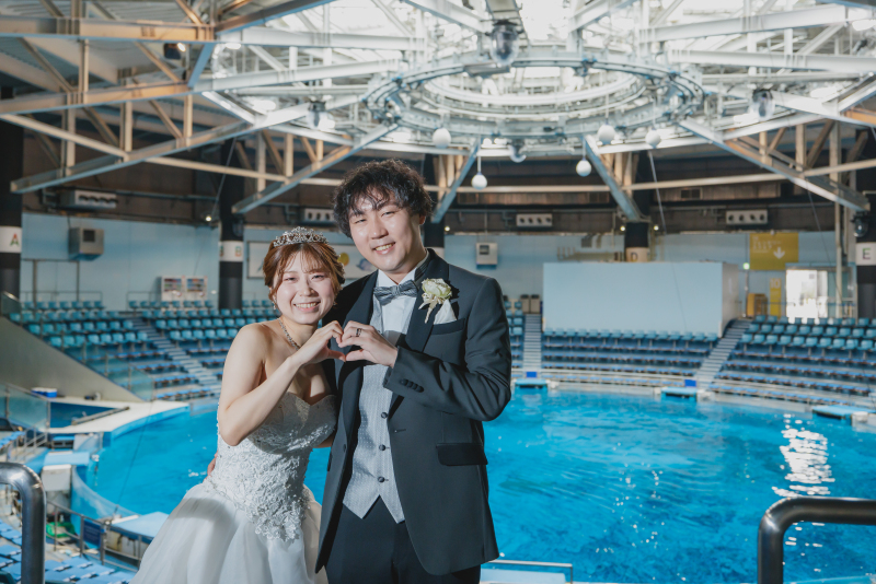 【洋装】綺麗な水族館で映えるフォトを！
