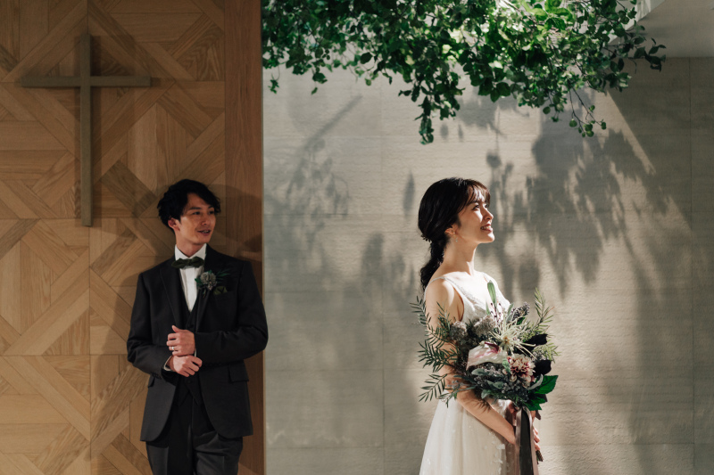 木漏れ日のような光で