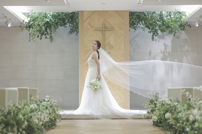 《2つの選べるチャペルで本格挙式フォトが叶う》