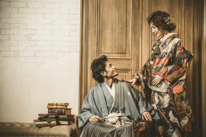 《和装にマッチするレトロな背景と写真のテイスト》