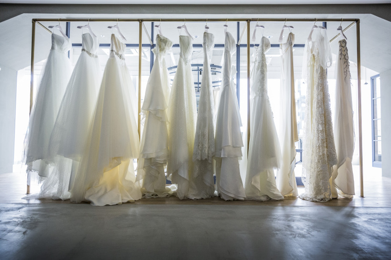 《幅広いラインアップのドレスに心が躍る＊》