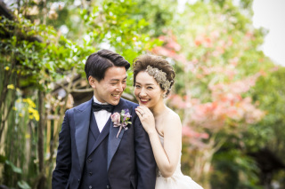 自然な2人の空気を映し出すのも得意。自然だけどHAPPYな写真をお届け。