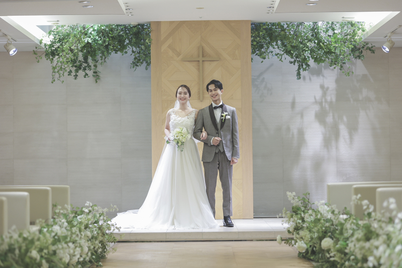 《ドレス&和装撮影》洋装のチャペル撮影&和装スタジオでフォトウェディング*撮影+衣装+美容+データ付の充実内容