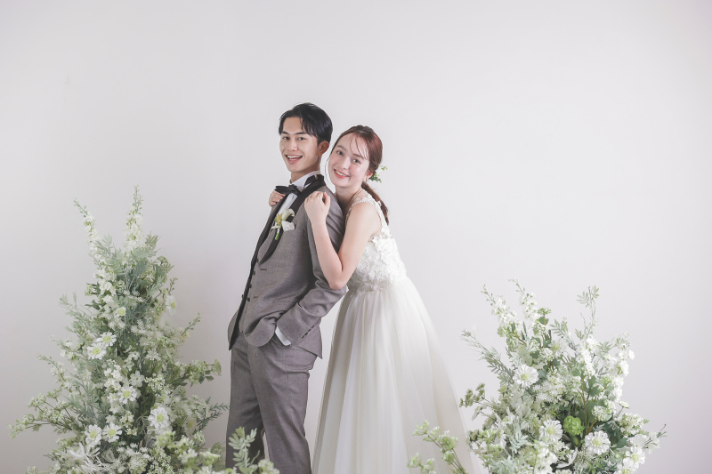 【平日限定!今がお得!】《洋装スタジオ》2点目衣装\93,500円→46,750円/撮影+衣装+美容+データ付き◎