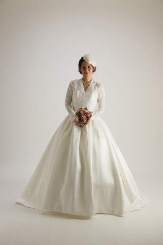 ストーリーブラウス