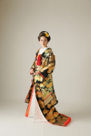 黒字に金模様の古典柄