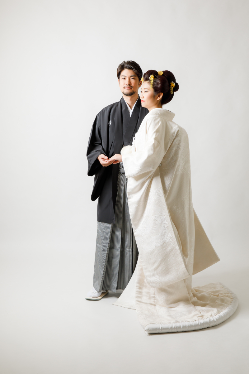 お父さんやお母さんの結婚写真のようにシンプルに