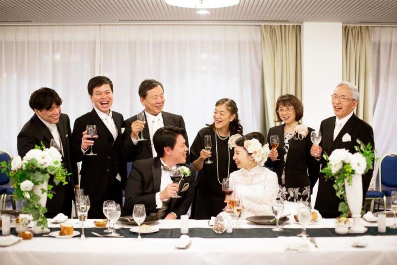 撮影の後は、両家のご家族だけで本格フレンチを!