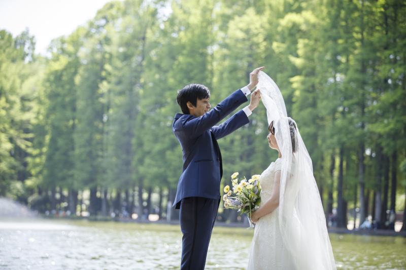 自然の中で、ベールアップ!結婚式も可能!