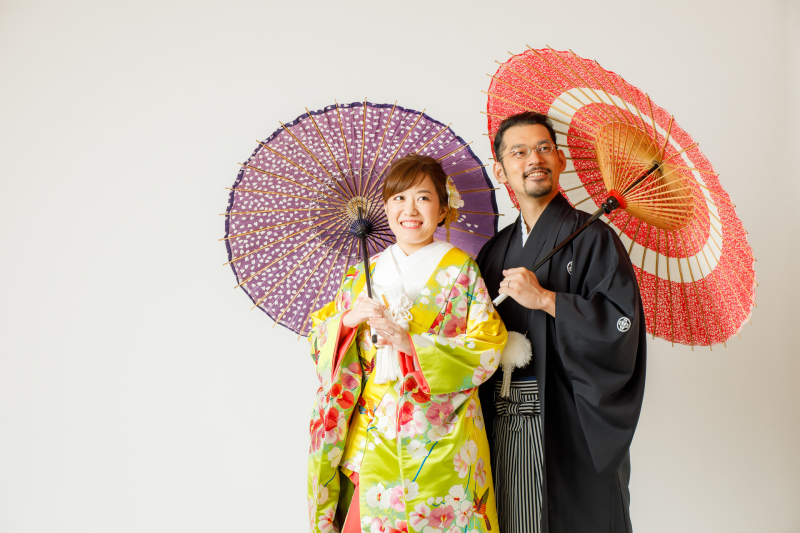 蛇の目で花を添え