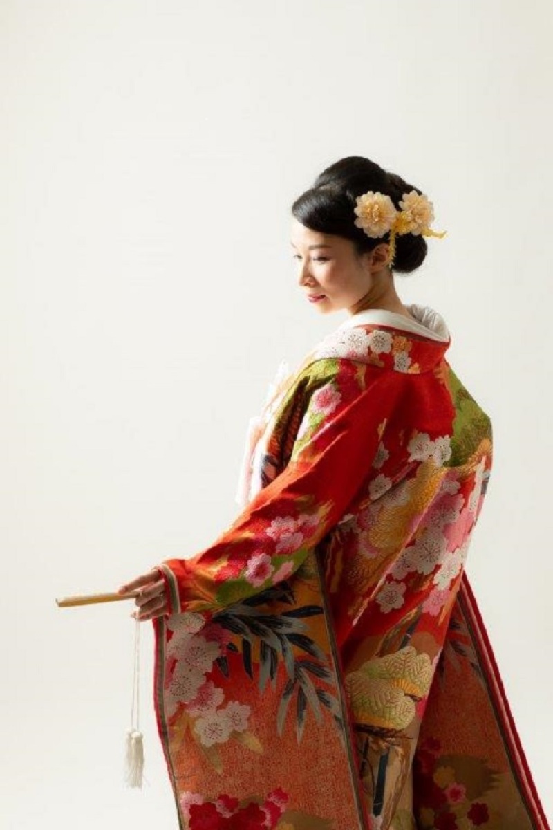 洋髪にもこだわりを待つヘアメイクスタイリスト