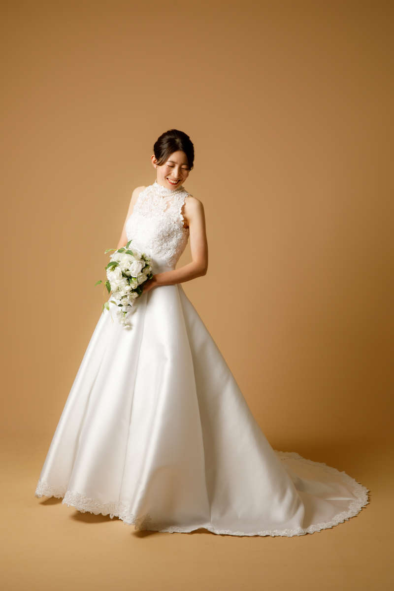 ドレス屋さんの写真館 フォトスタジオカインド_ウエディングドレスが豊富