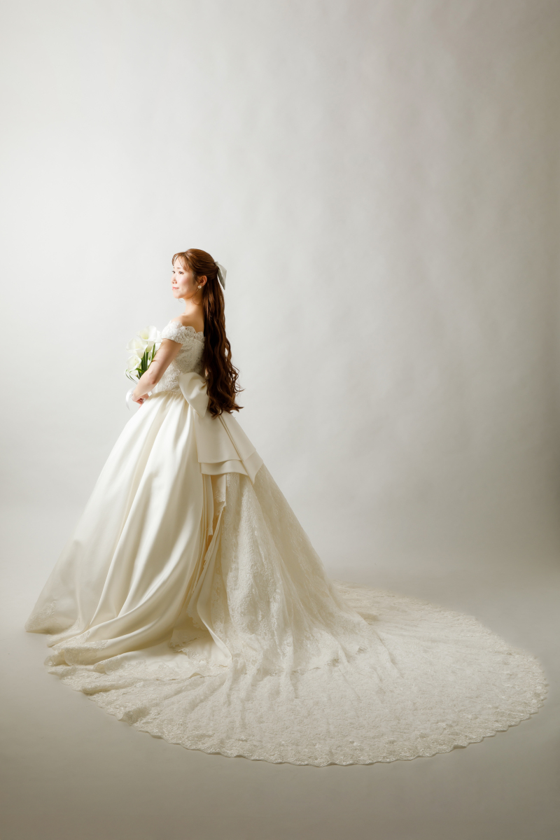 ドレス屋さんの写真館 フォトスタジオカインド_ウエディングドレスが豊富