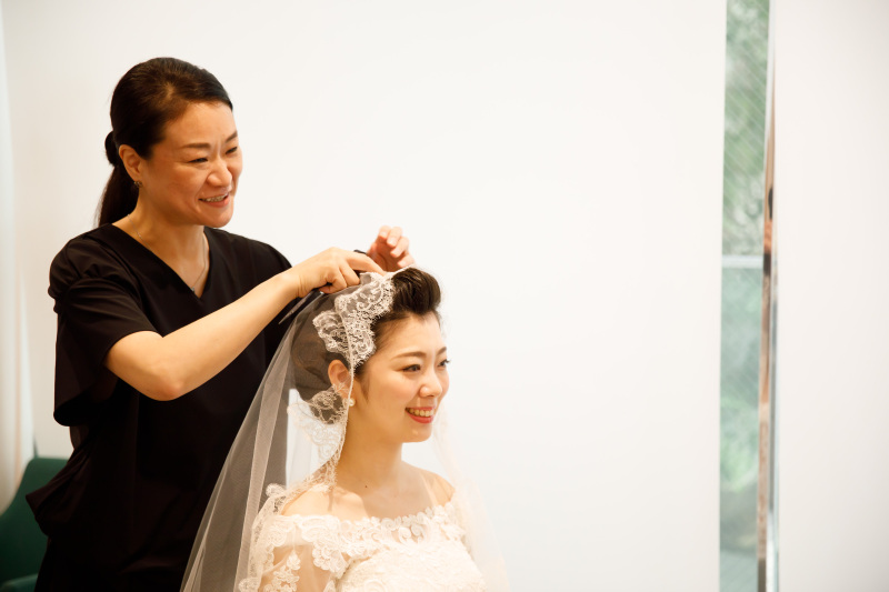 ドレスは勿論、ヘアメイクで決まる撮影