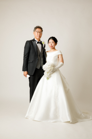 ドレス屋さんの写真館　フォトスタジオカインド_洋装スタジオ撮影