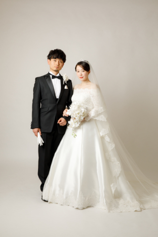 ドレス屋さんの写真館　フォトスタジオカインド_洋装スタジオ撮影