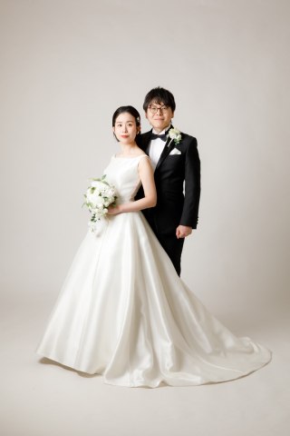 ドレス屋さんの写真館　フォトスタジオカインド_大人のシンプル写真