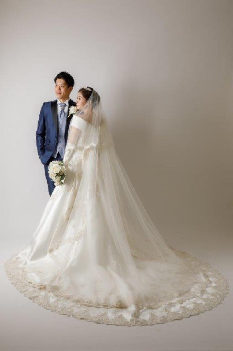 ブロードプラン(洋装)100ドレス着以上のドレスがグレードアップ無し、インナー小物全て含む全カット10ページアルバム付