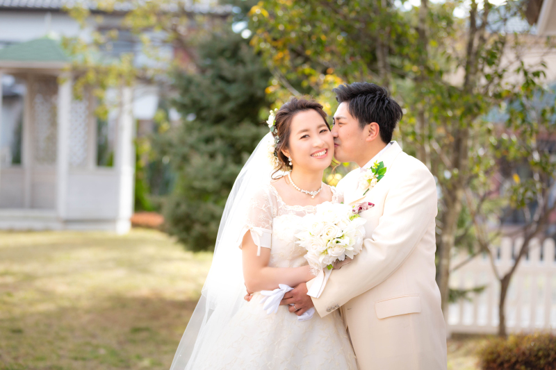 新郎様からほっぺにキス☆