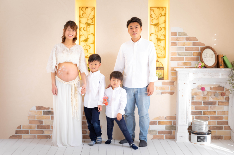 家族みんなで新しい家族を祝福♪マタニティフォト