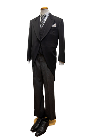 モーニング衣装代