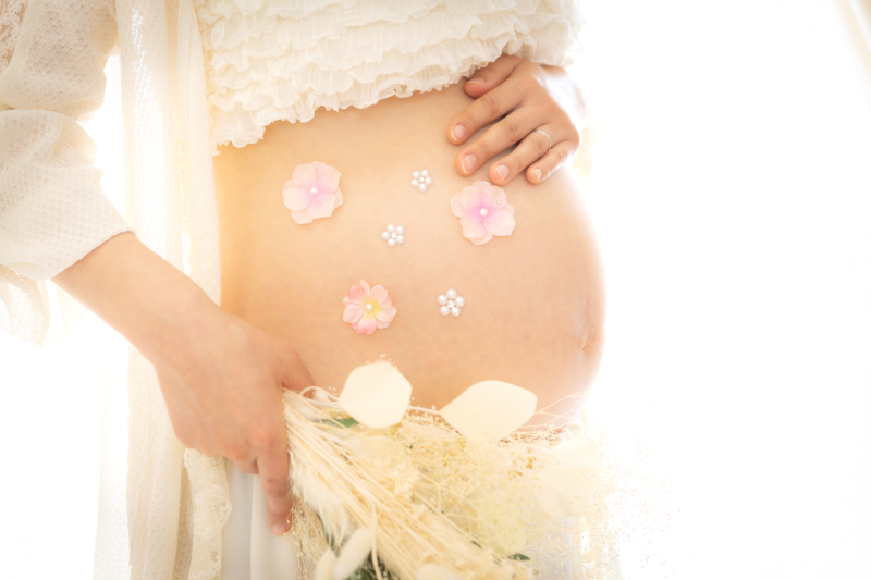 【お得☆マタニティフォトプラン】マタニティ衣装・ヘアセット付 データCD30カット