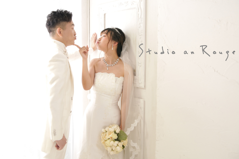 壁ドンとあごクイ