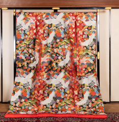 R43-赤黒小花に鶴