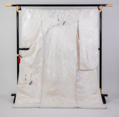 白無垢鶴柄刺繍