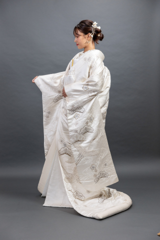 白無垢・鶴と松相良刺繍