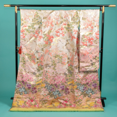 R119-クリームぼかし 飛鶴に花