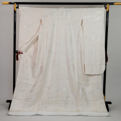 白無垢・オフホワイト