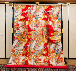 R013-舞鶴に牡丹　犬抱っこOK