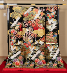 kR056-黒地に金四季花舞鶴